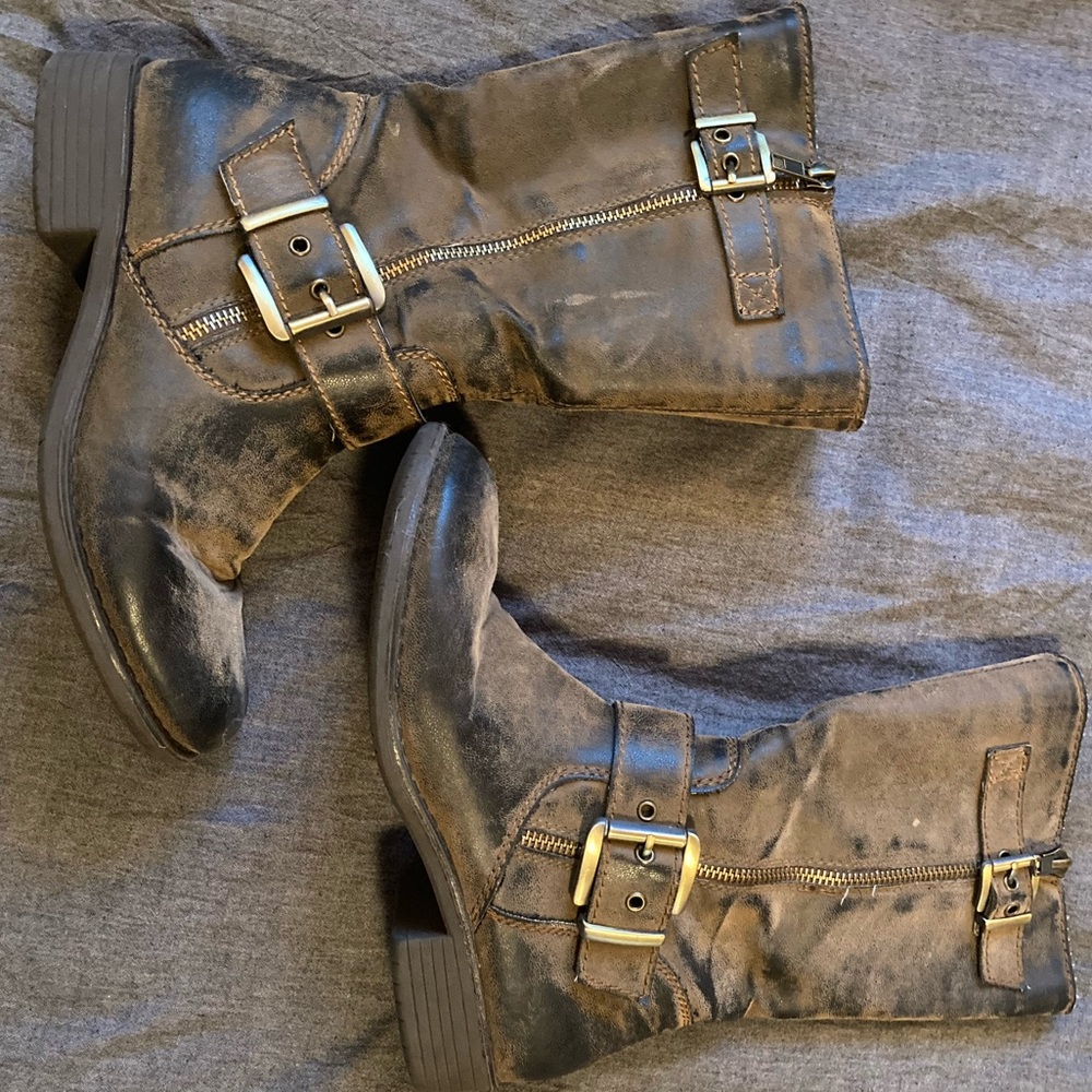 Sonoma boots